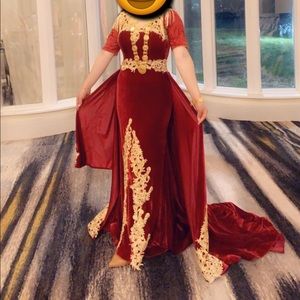 Beautiful dress size 8. Perfect condition